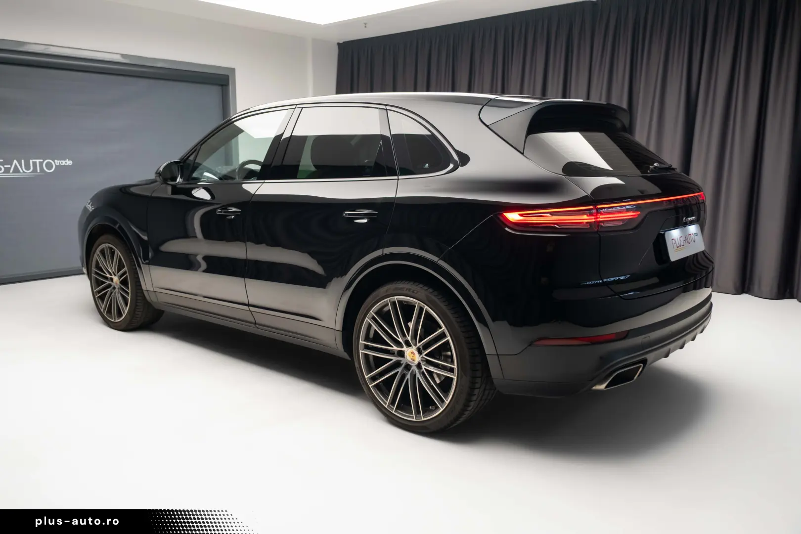 Porsche Cayenne Bose Pano R20