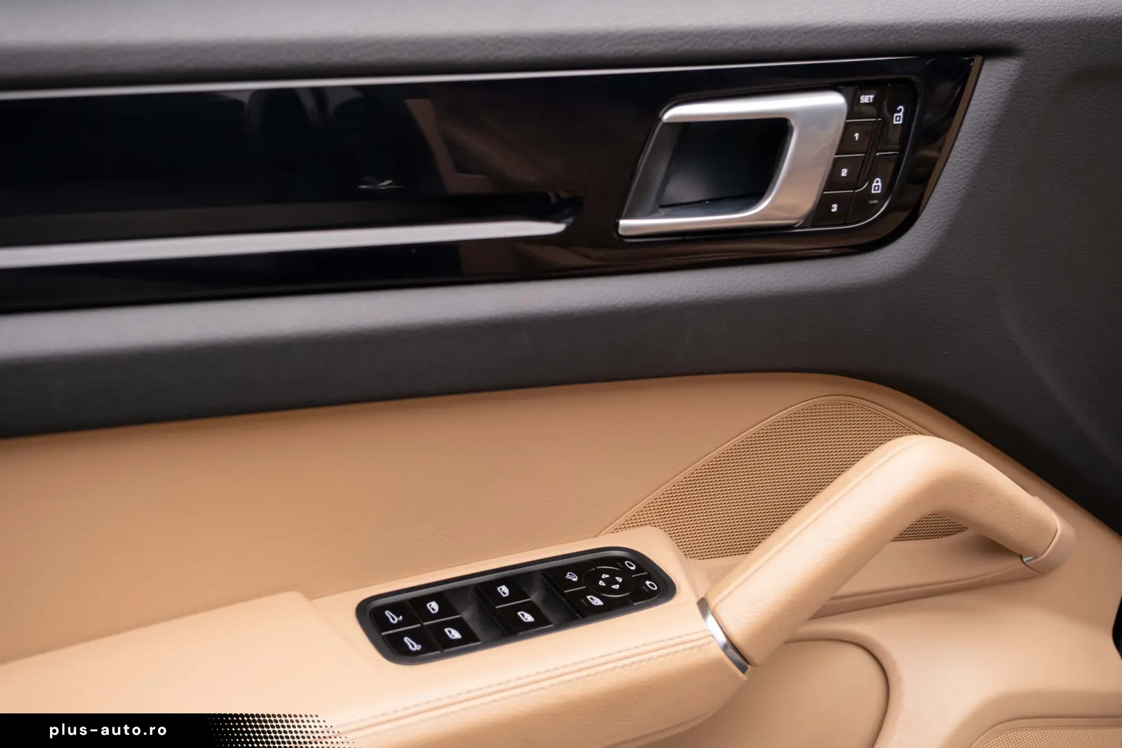 Porsche Cayenne Bose Pano R20