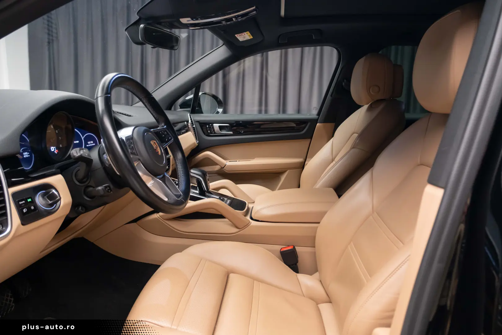 Porsche Cayenne Bose Pano R20