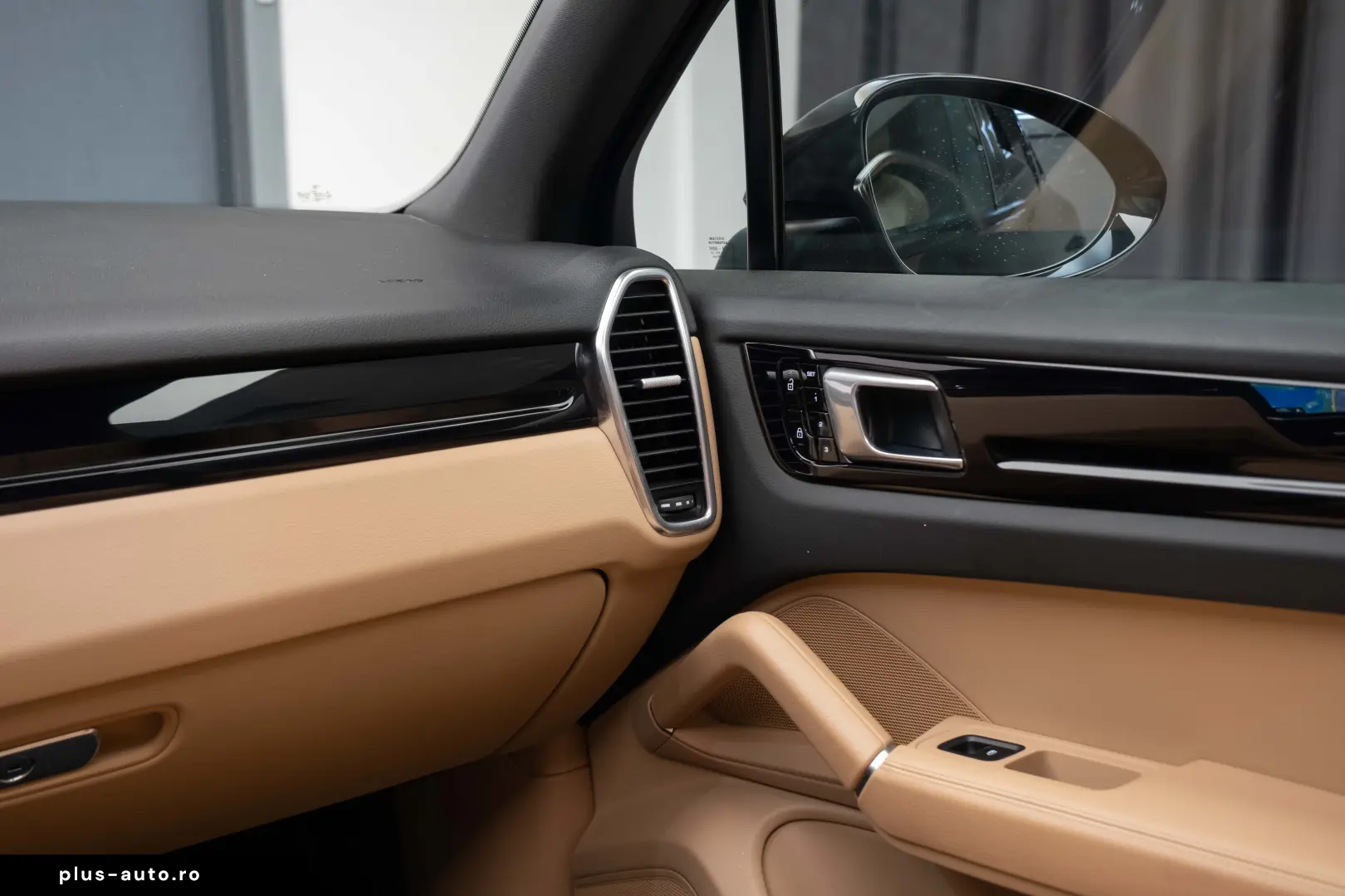 Porsche Cayenne Bose Pano R20