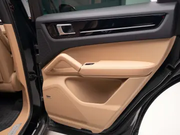 Porsche Cayenne Bose Pano R20