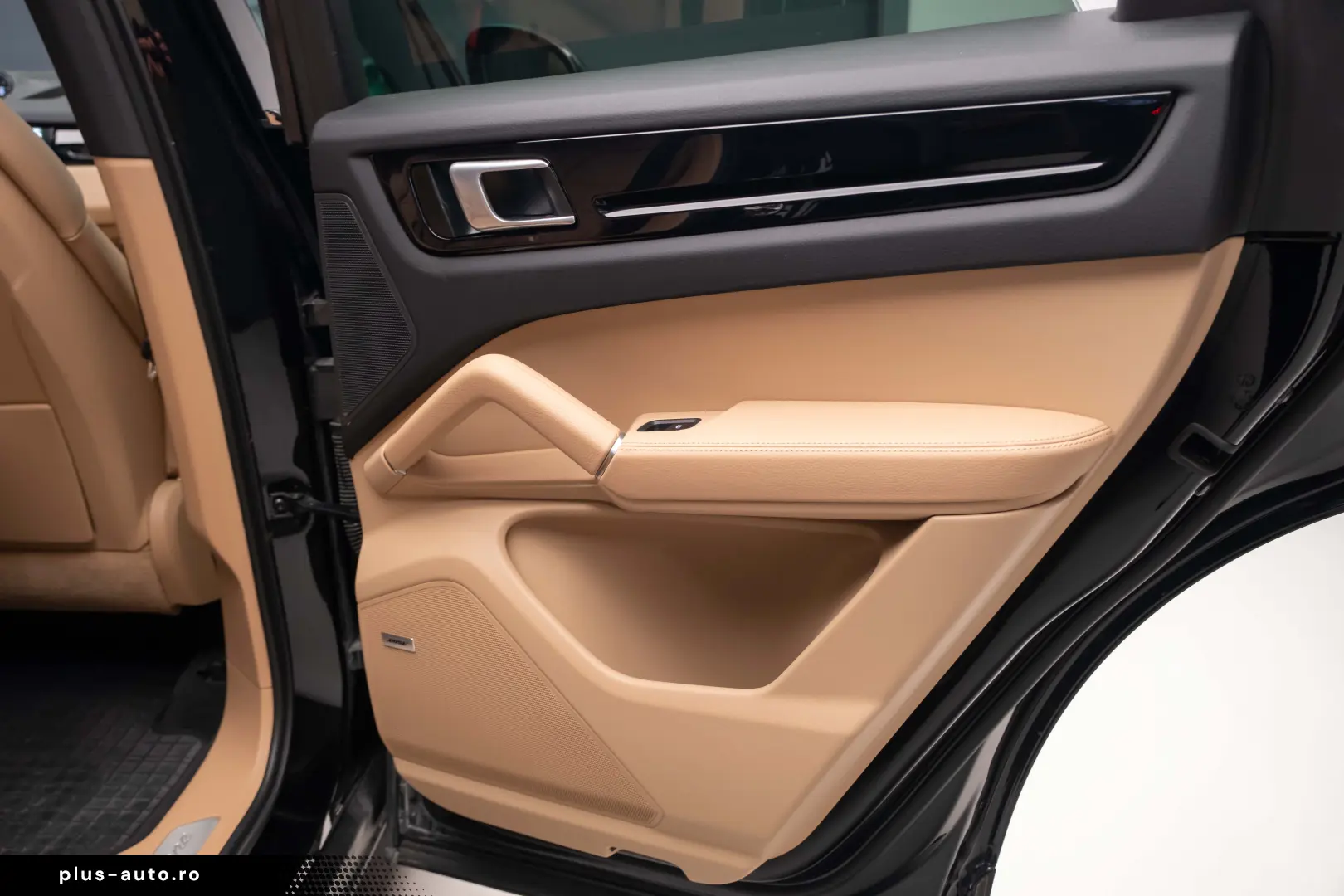 Porsche Cayenne Bose Pano R20
