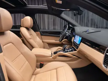 Porsche Cayenne Bose Pano R20