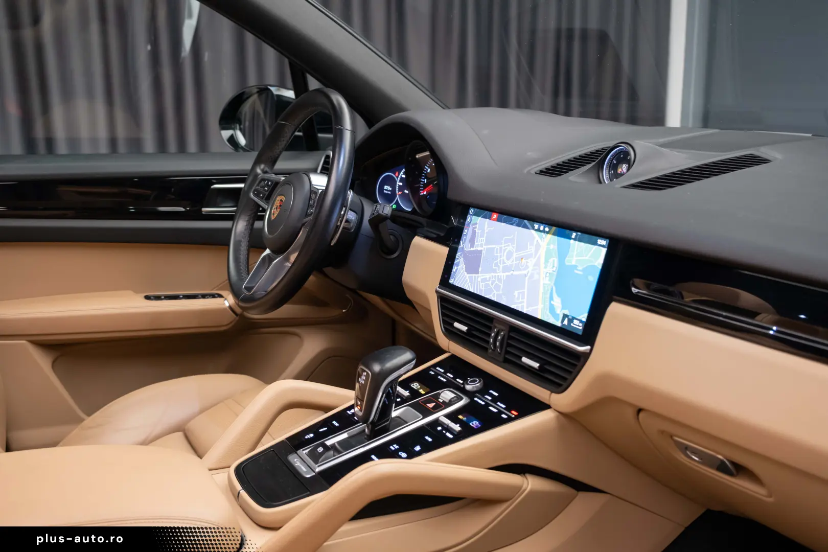 Porsche Cayenne Bose Pano R20