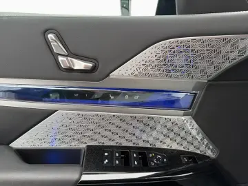 BMW 740d xDrive M Sport Pro Autobahnas LoungeSeating