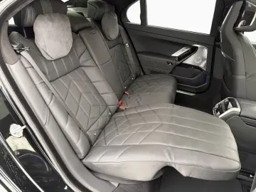 BMW 740d xDrive M Sport Pro Autobahnas LoungeSeating