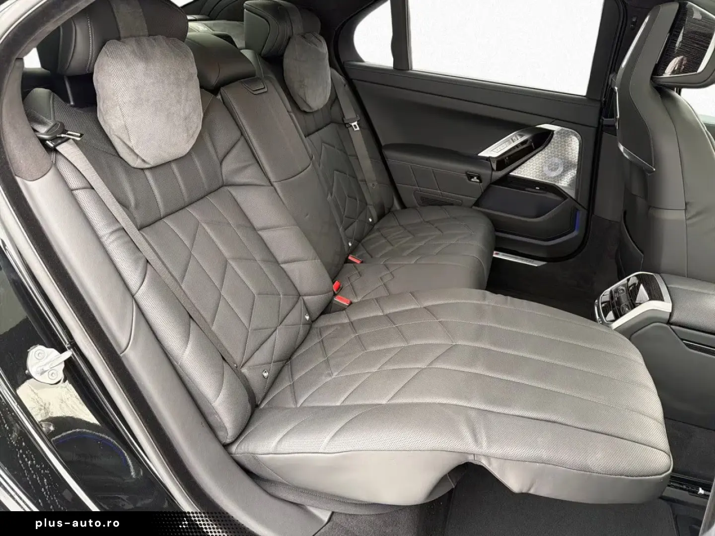 BMW 740d xDrive M Sport Pro Autobahnas LoungeSeating