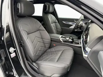 BMW 740d xDrive M Sport Pro Autobahnas LoungeSeating