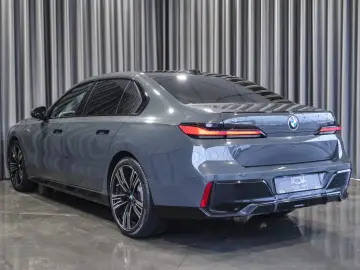 BMW 740 7 740 d xDrive M Sport