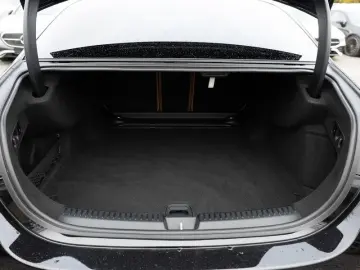 MERCEDES-BENZ E 200 AMG-Sport Super Pano Burm Night &hellip;