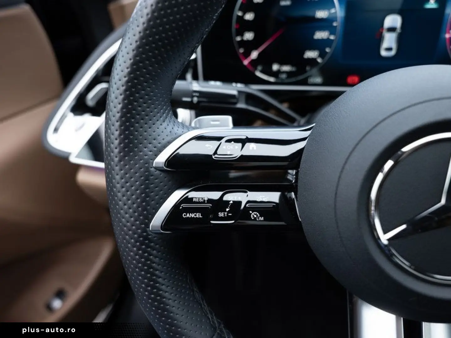 MERCEDES-BENZ E 200 AMG-Sport Super Pano Burm Night &hellip;