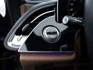 MERCEDES-BENZ E 200 AMG-Sport Super Pano Burm Night &hellip;