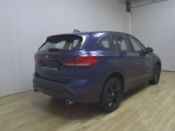 BMW X1 sDrive20d Advantage Navi LED HuD Hifi RFK
