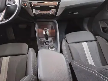 BMW X1 sDrive20d Advantage Navi LED HuD Hifi RFK