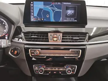 BMW X1 sDrive20d Advantage Navi LED HuD Hifi RFK