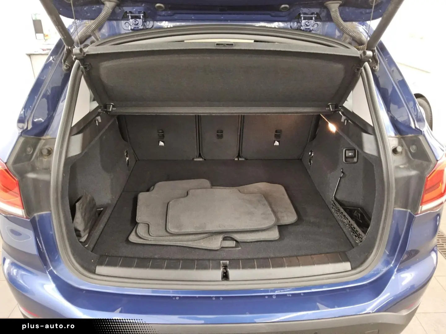 BMW X1 sDrive20d Advantage Navi LED HuD Hifi RFK