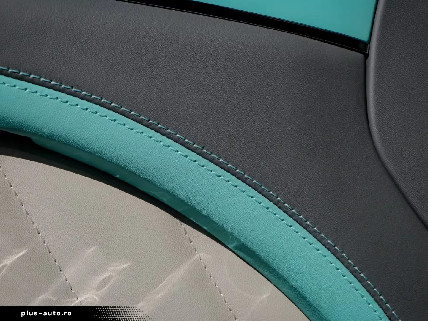 Bentley Bentayga Azure  Art Deco  (1 of 3) V8 4.0 550hp