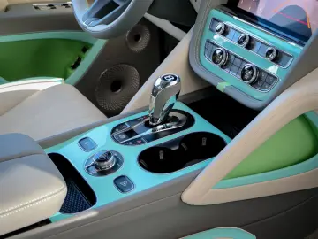 Bentley Bentayga Azure  Art Deco  (1 of 3) V8 4.0 550hp