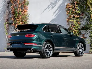 Bentley Bentayga Azure  Art Deco  (1 of 3) V8 4.0 550hp