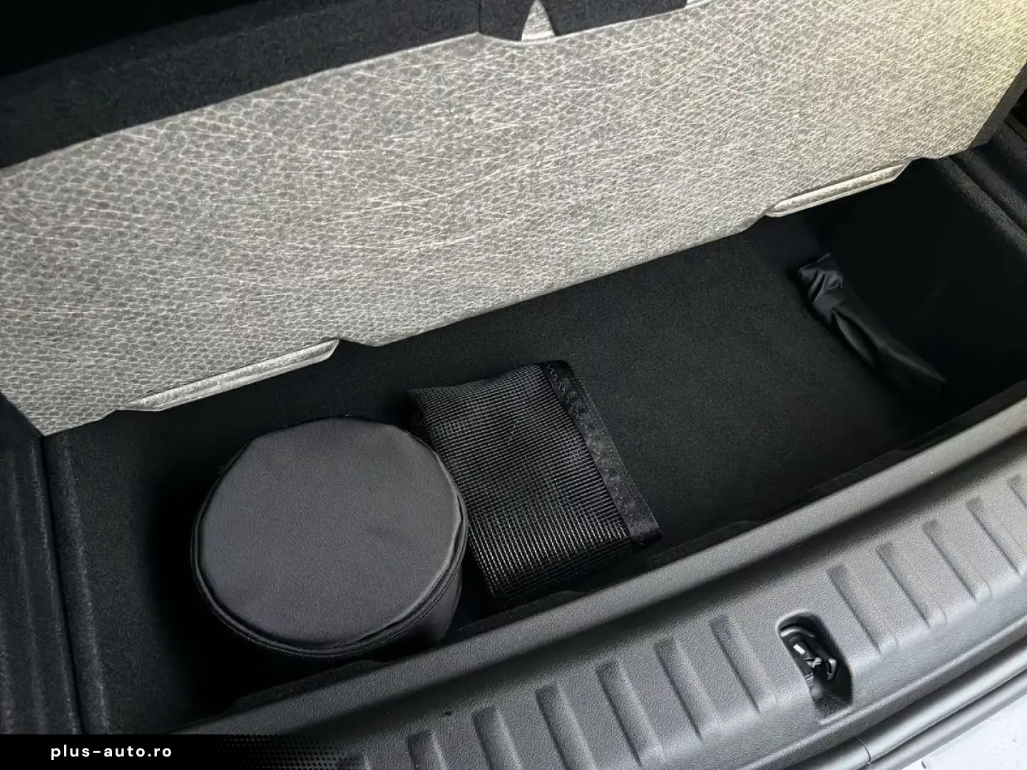 BMW X1 sDrive18i M-SPORT   AHK   PANO