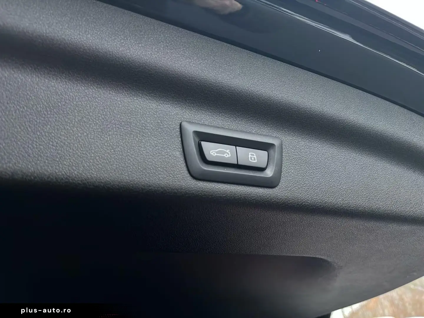 BMW X1 sDrive18i M-SPORT   AHK   PANO