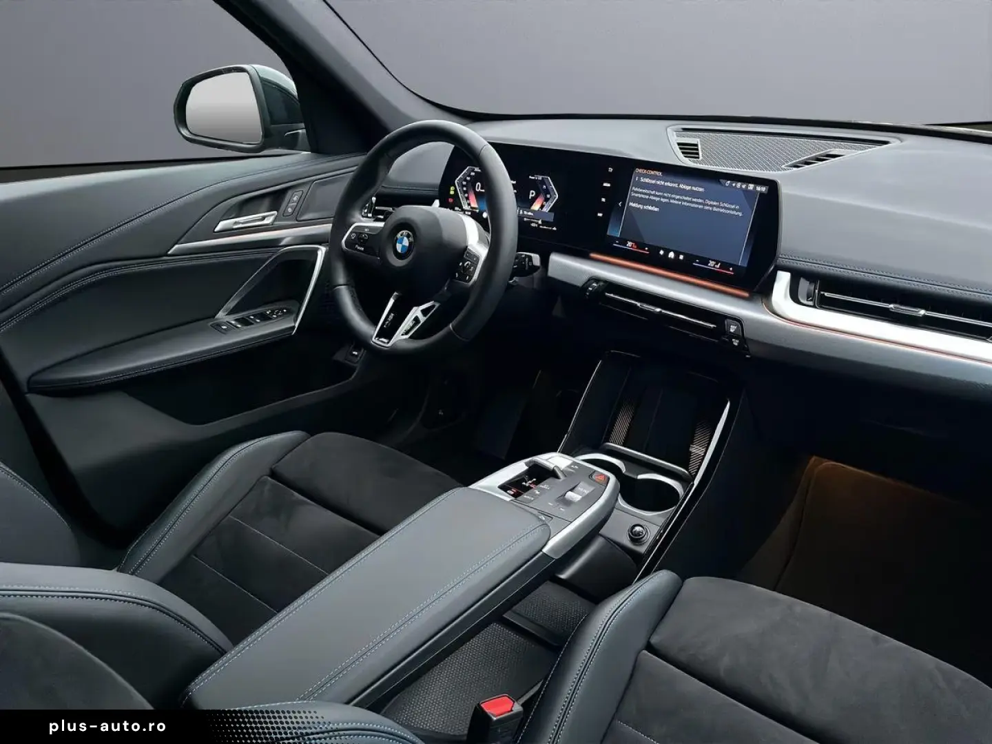 BMW X1 sDrive18i M-SPORT   AHK   PANO