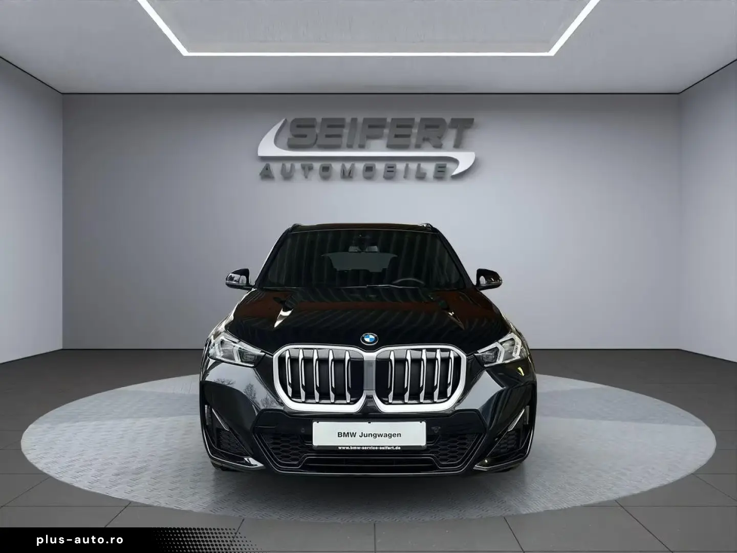 BMW X1 sDrive18i M-SPORT   AHK   PANO