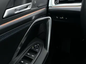 BMW X1 sDrive18i M-SPORT   AHK   PANO