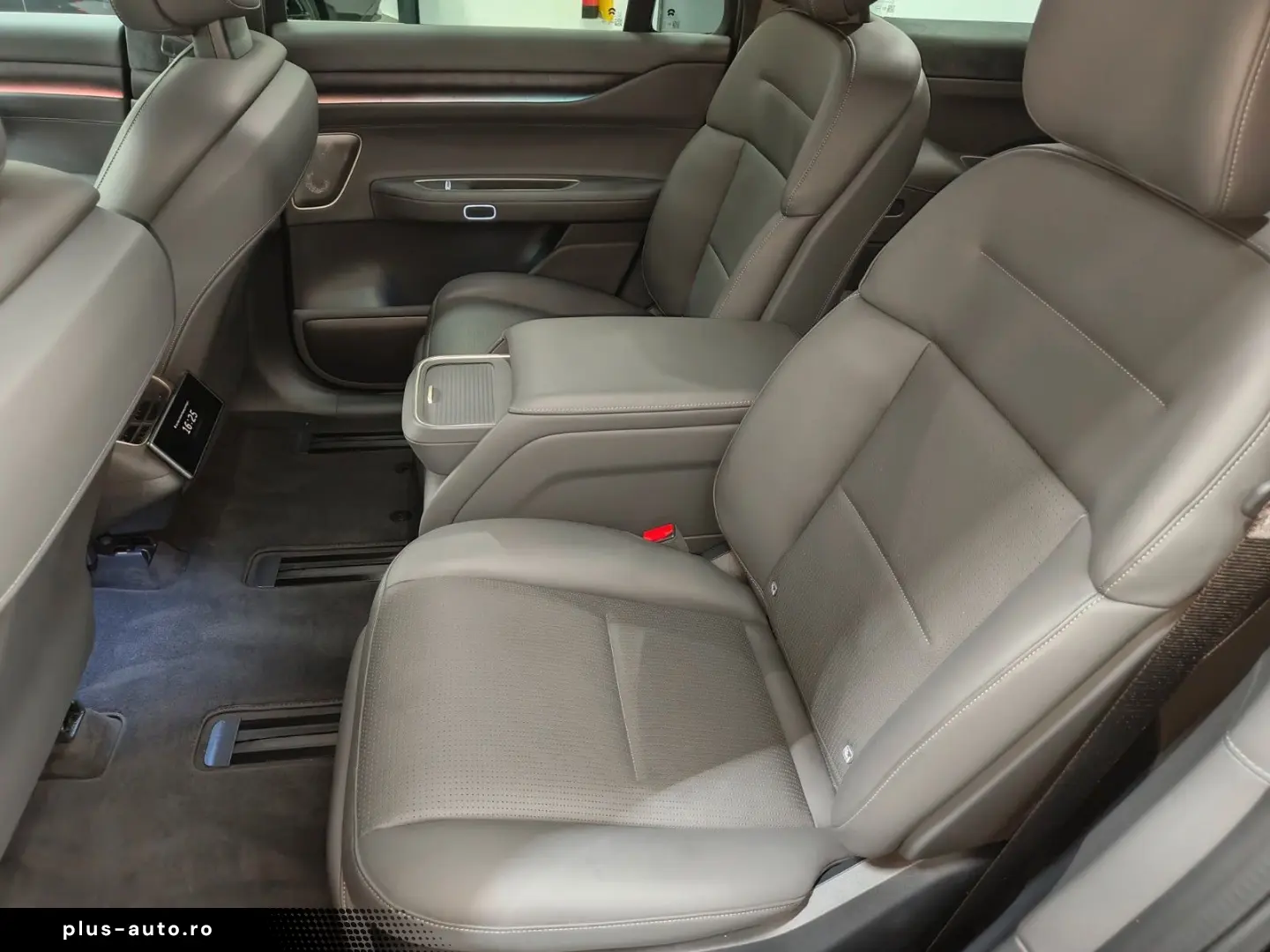 NIO EL8 Executive 100kWh 22  AHK Premium NOMI BaaS