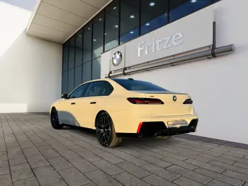 BMW 740 d xDrive  M-Sport StandHZG AHK Massagesitze