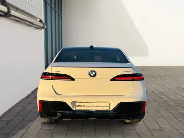BMW 740 d xDrive  M-Sport StandHZG AHK Massagesitze