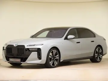 BMW 740d xDrive M Sport Pro ACC LED Pano HUD B&W