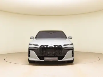 BMW 740d xDrive M Sport Pro ACC LED Pano HUD B&W