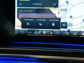 BMW 740d xDrive M Sport Pro ACC LED Pano HUD B&W