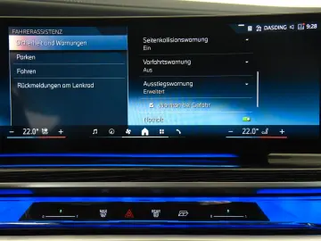 BMW 740d xDrive M Sport Pro ACC LED Pano HUD B&W