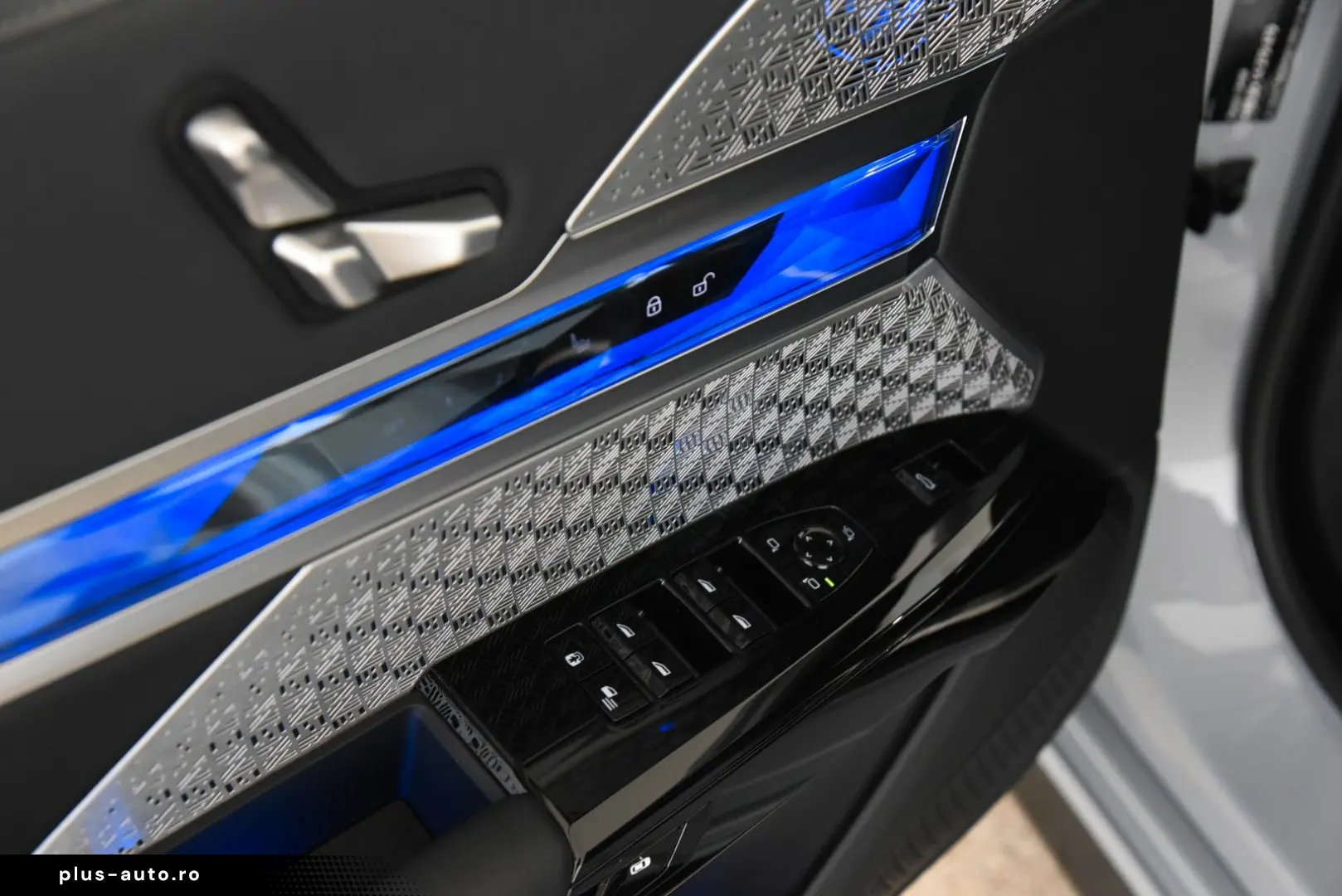 BMW 740d xDrive M Sport Pro ACC LED Pano HUD B&W