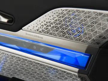 BMW 740d xDrive M Sport Pro ACC LED Pano HUD B&W