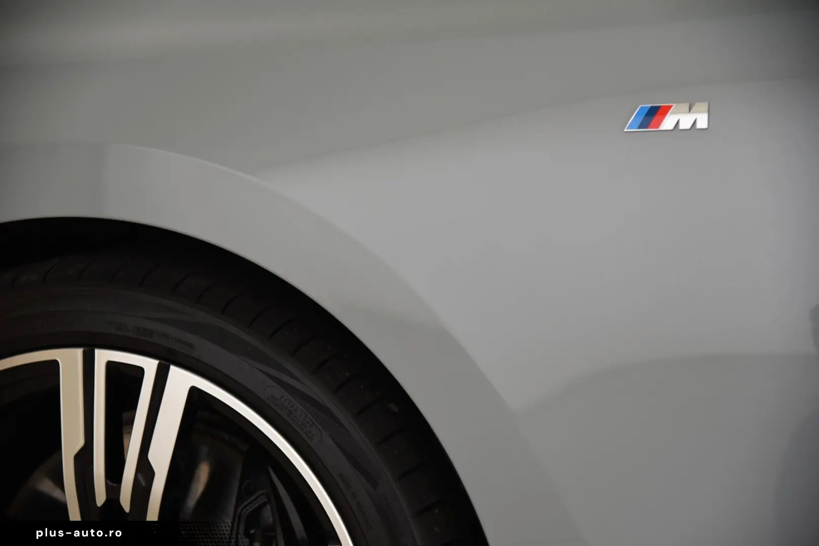 BMW 740d xDrive M Sport Pro ACC LED Pano HUD B&W