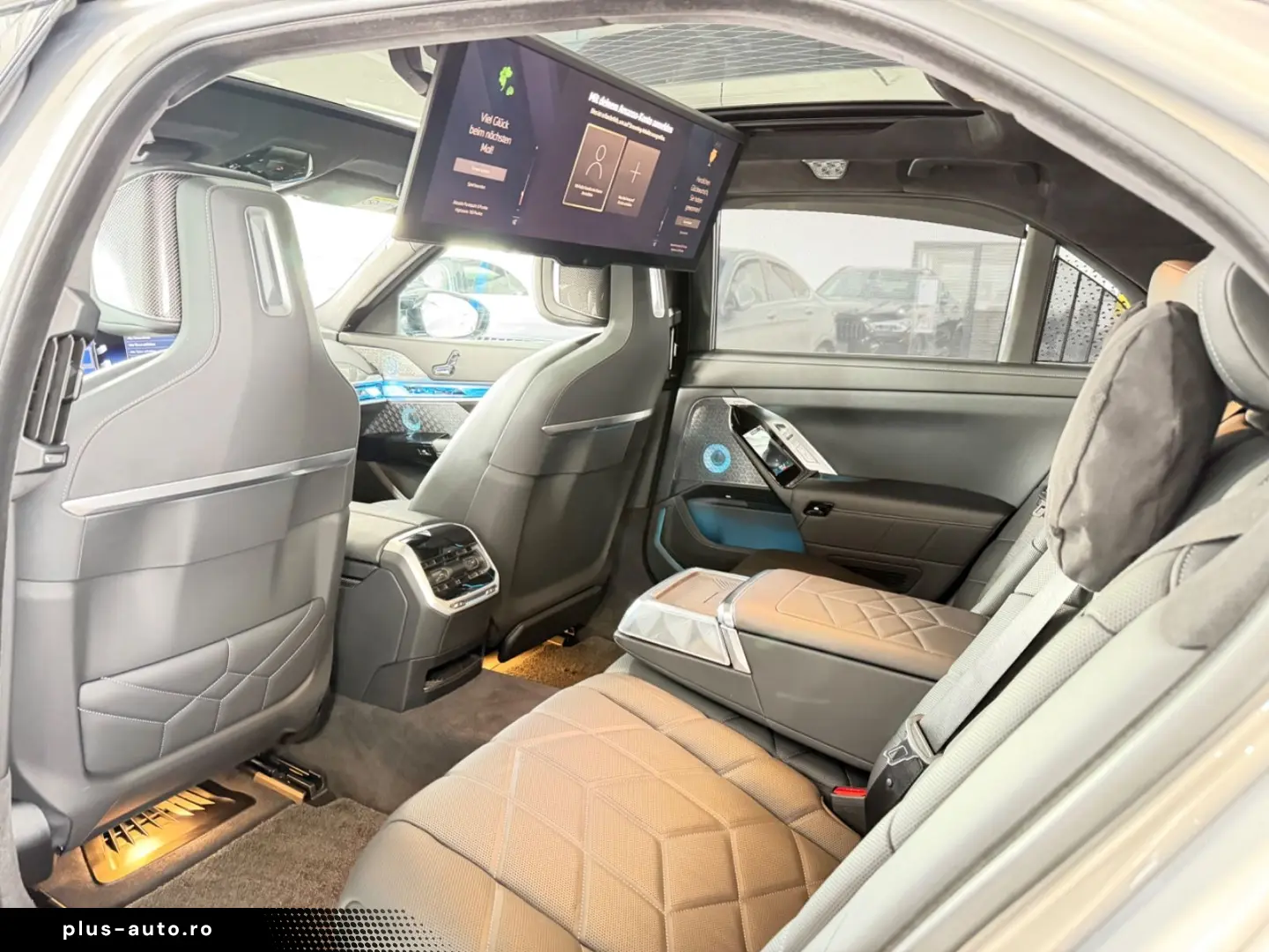 BMW M760e xDrive Two Tone Individual 3xTV SkyLounge