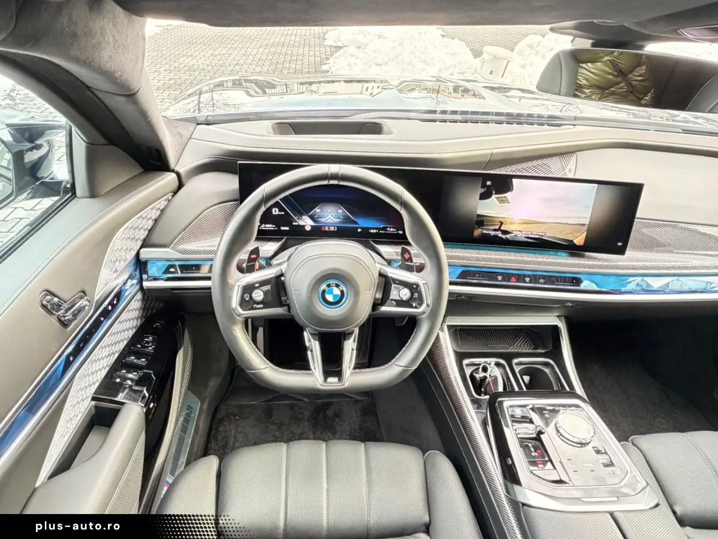 BMW M760e xDrive Two Tone Individual 3xTV SkyLounge