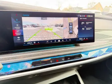 BMW M760e xDrive Two Tone Individual 3xTV SkyLounge