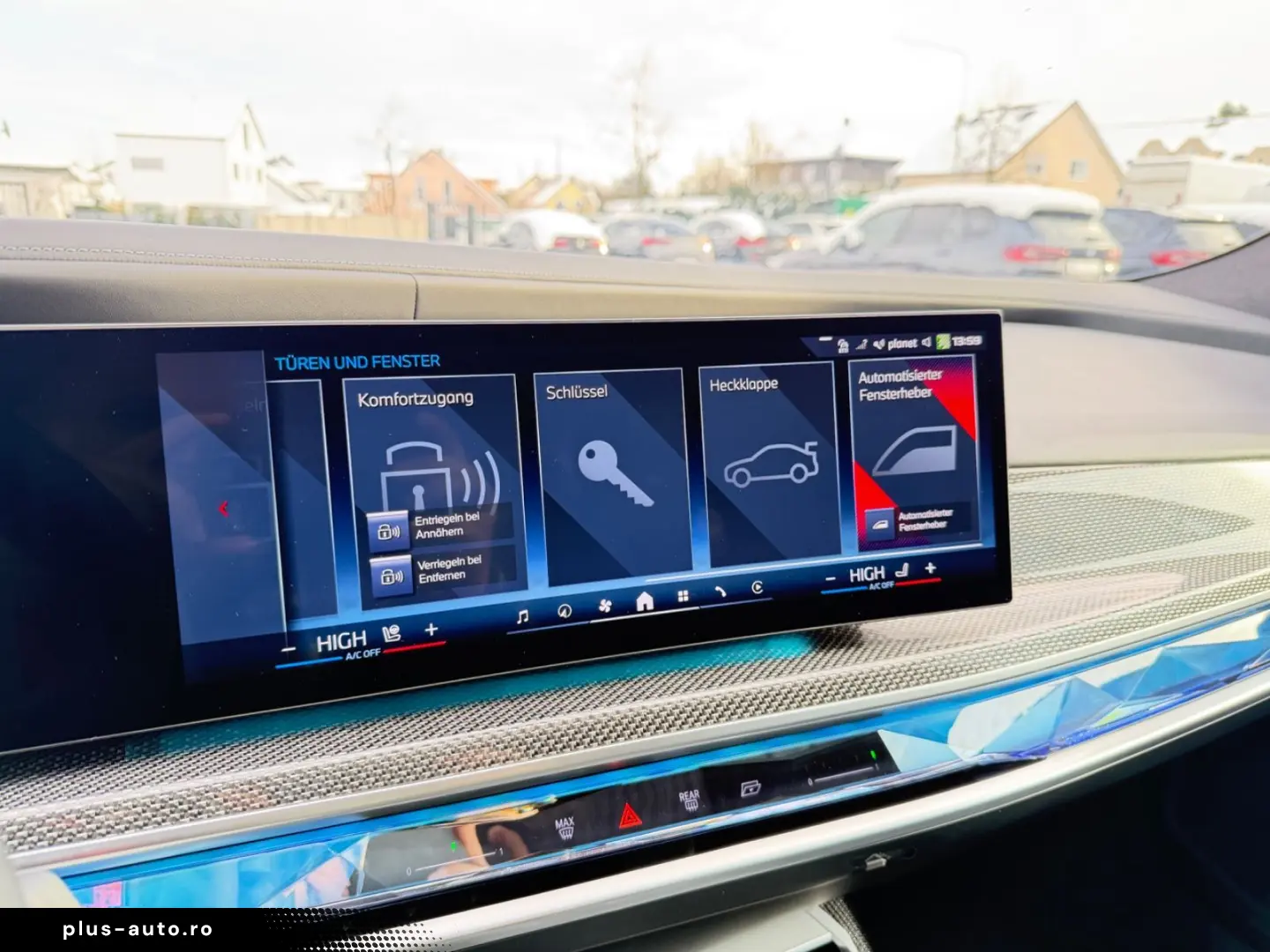 BMW M760e xDrive Two Tone Individual 3xTV SkyLounge