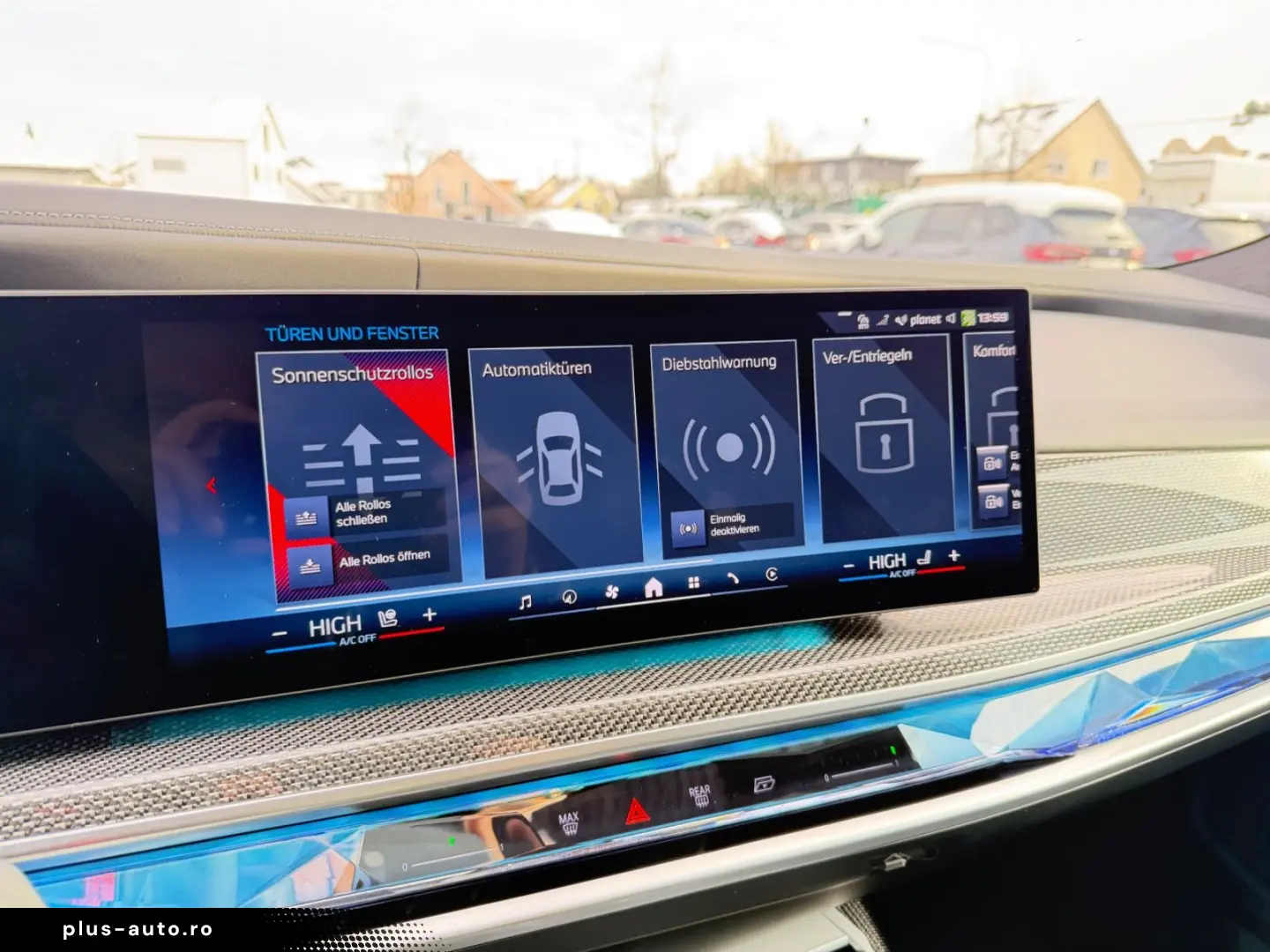 BMW M760e xDrive Two Tone Individual 3xTV SkyLounge