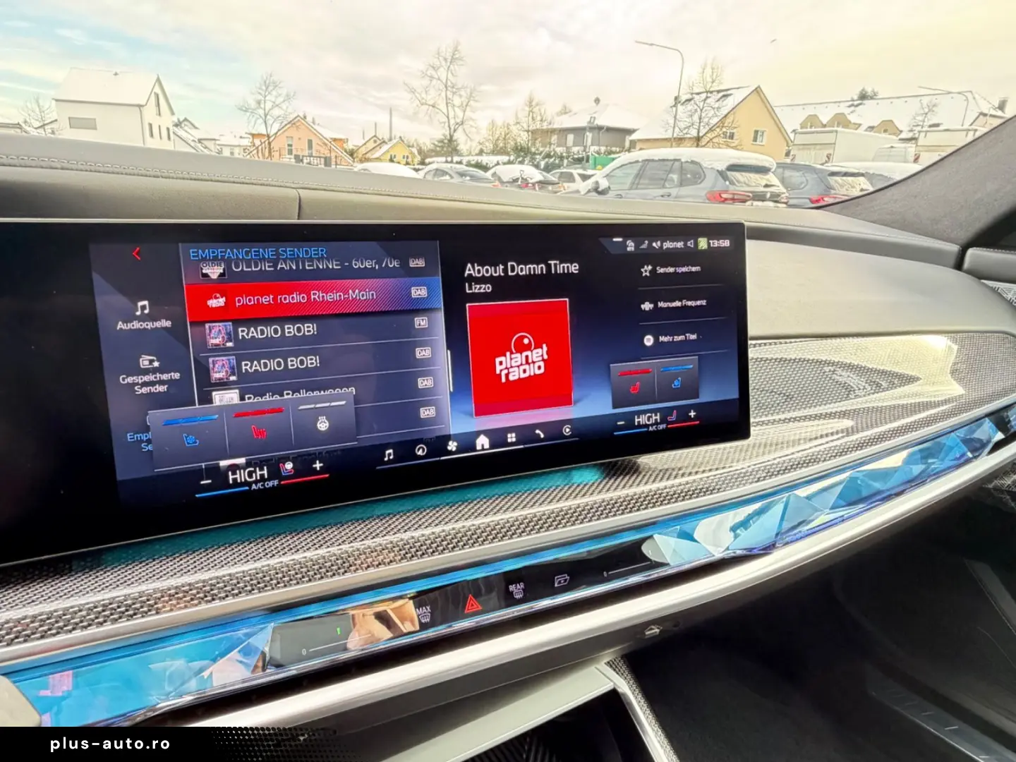 BMW M760e xDrive Two Tone Individual 3xTV SkyLounge