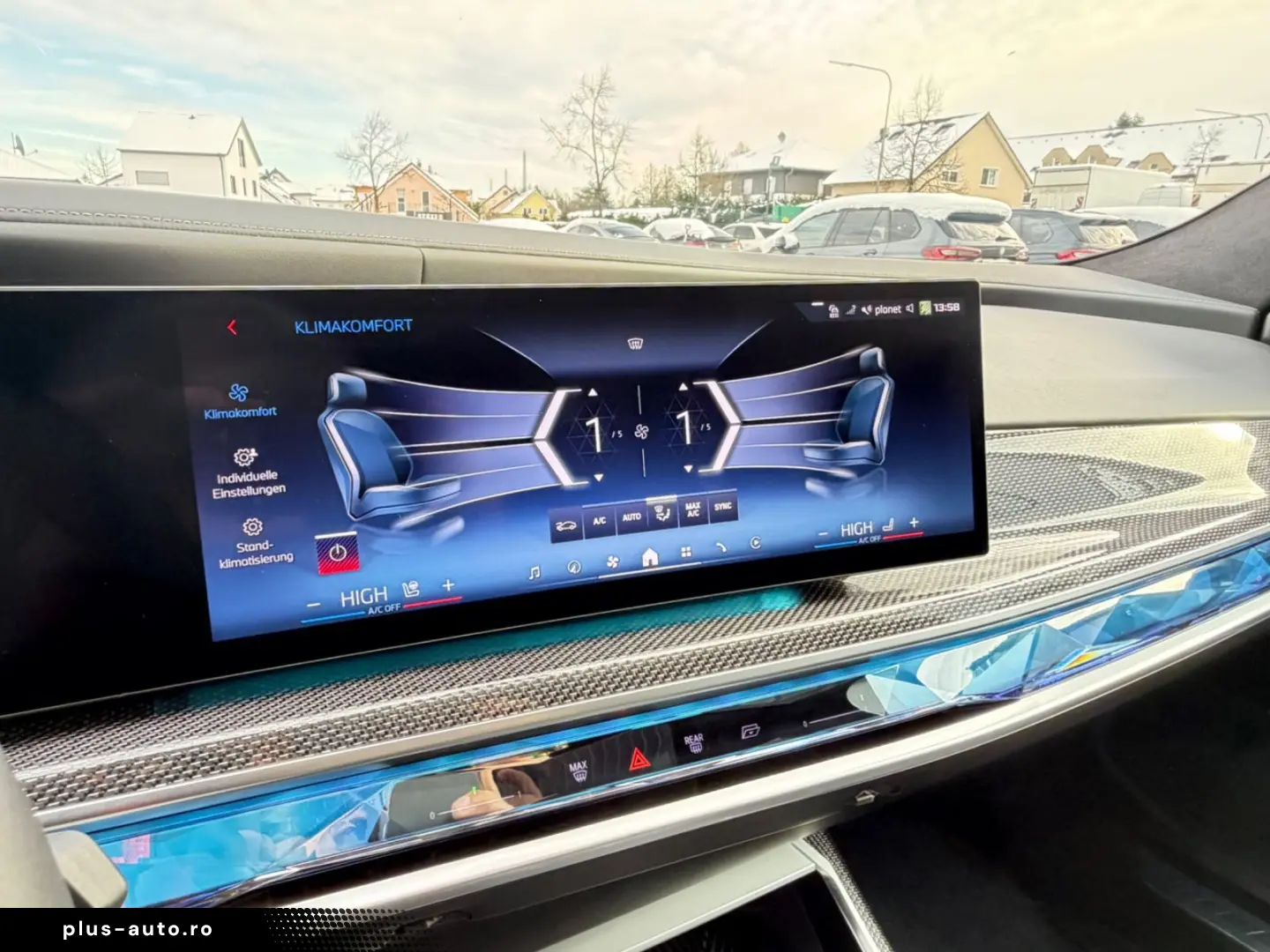 BMW M760e xDrive Two Tone Individual 3xTV SkyLounge