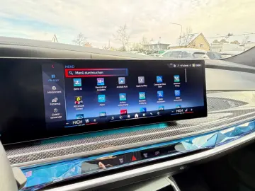 BMW M760e xDrive Two Tone Individual 3xTV SkyLounge