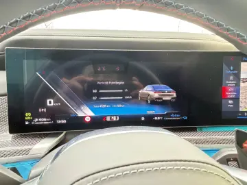 BMW M760e xDrive Two Tone Individual 3xTV SkyLounge