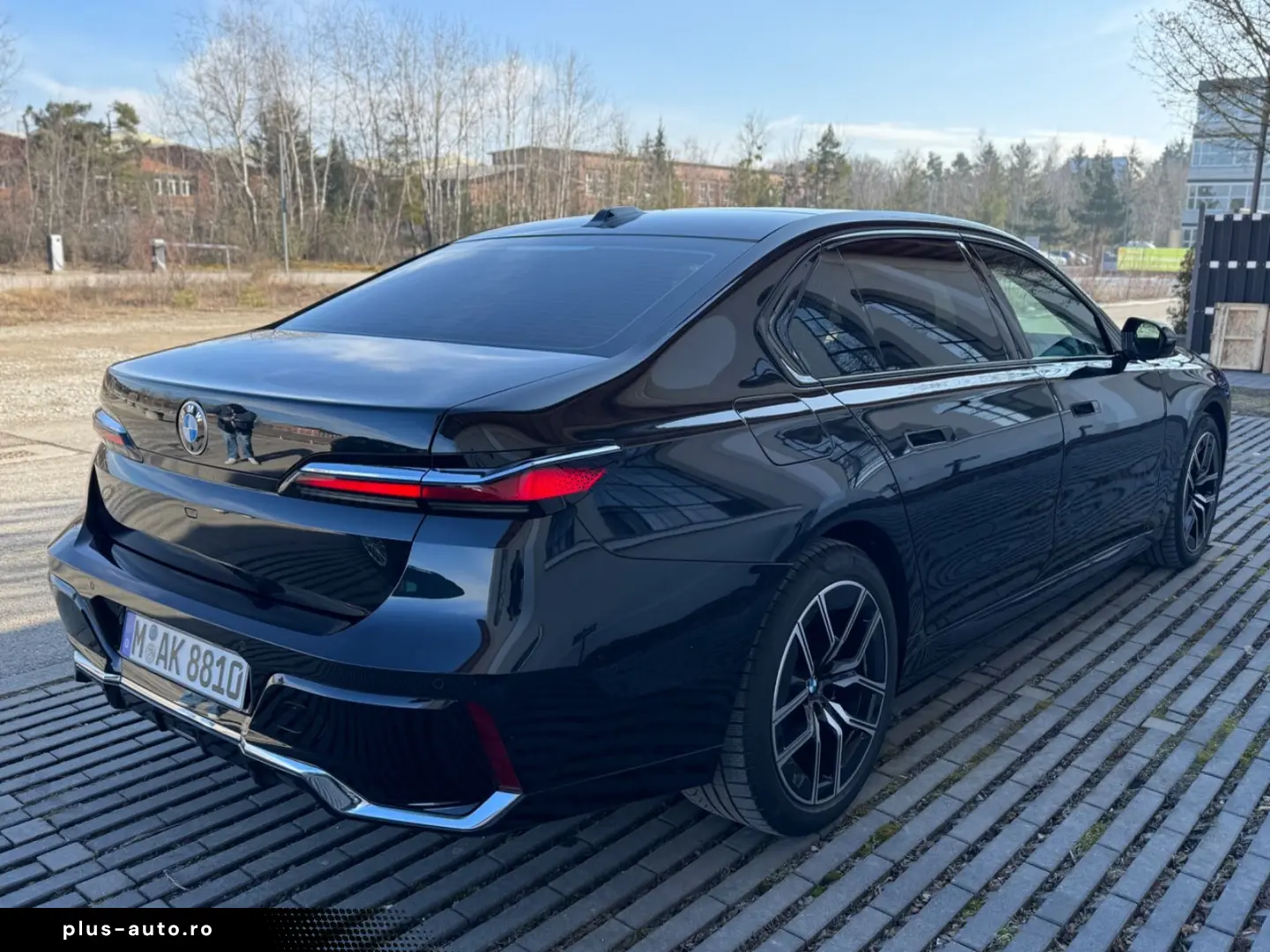 BMW 740d xDrive M Sport Executive Sky Lounge Massage