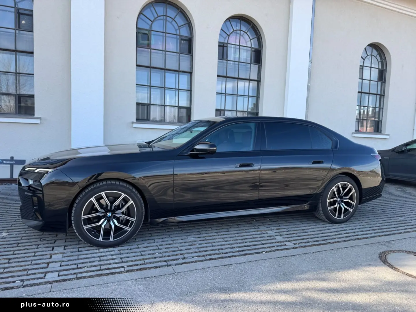 BMW 740d xDrive M Sport Executive Sky Lounge Massage