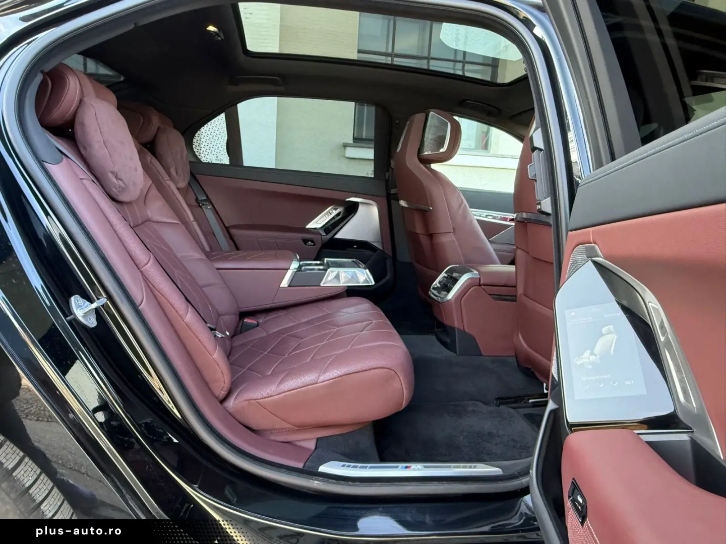 BMW 740d xDrive M Sport Executive Sky Lounge Massage